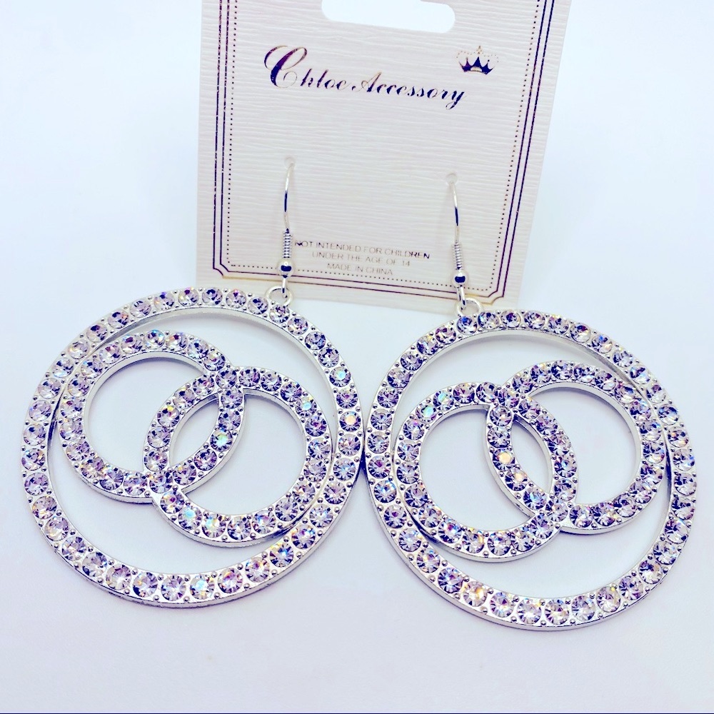Earrings Crystal Forever Love Circles Silver Tone Pierced Super Brilliant 15$